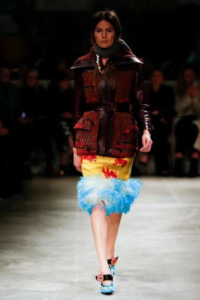 Look 11